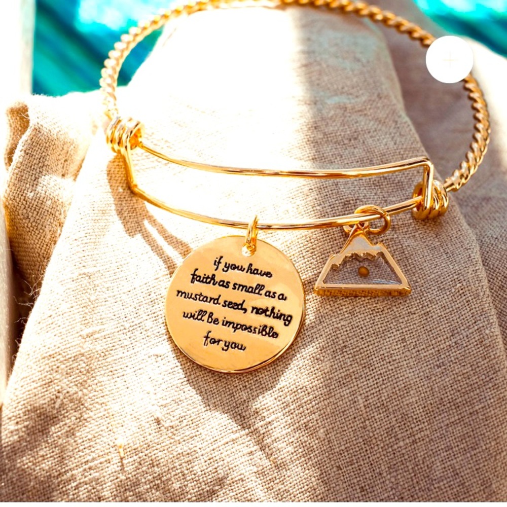 Move mountains Gold bracelet NWT